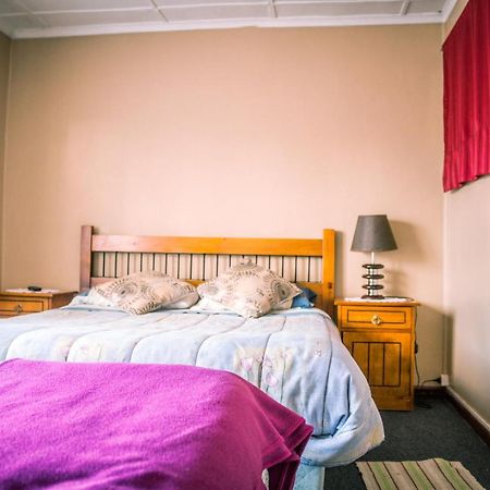 Hostal Chiloe Hostel ปุนตาอาเรนาส ภายนอก รูปภาพ